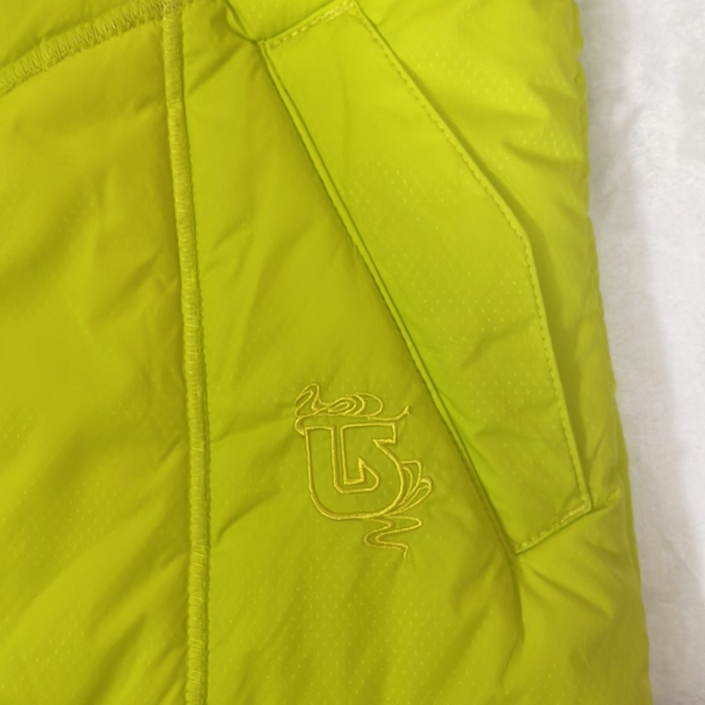Burton Dryride Vest with Faux Fur trimmed Hood - Picture 10 of 11